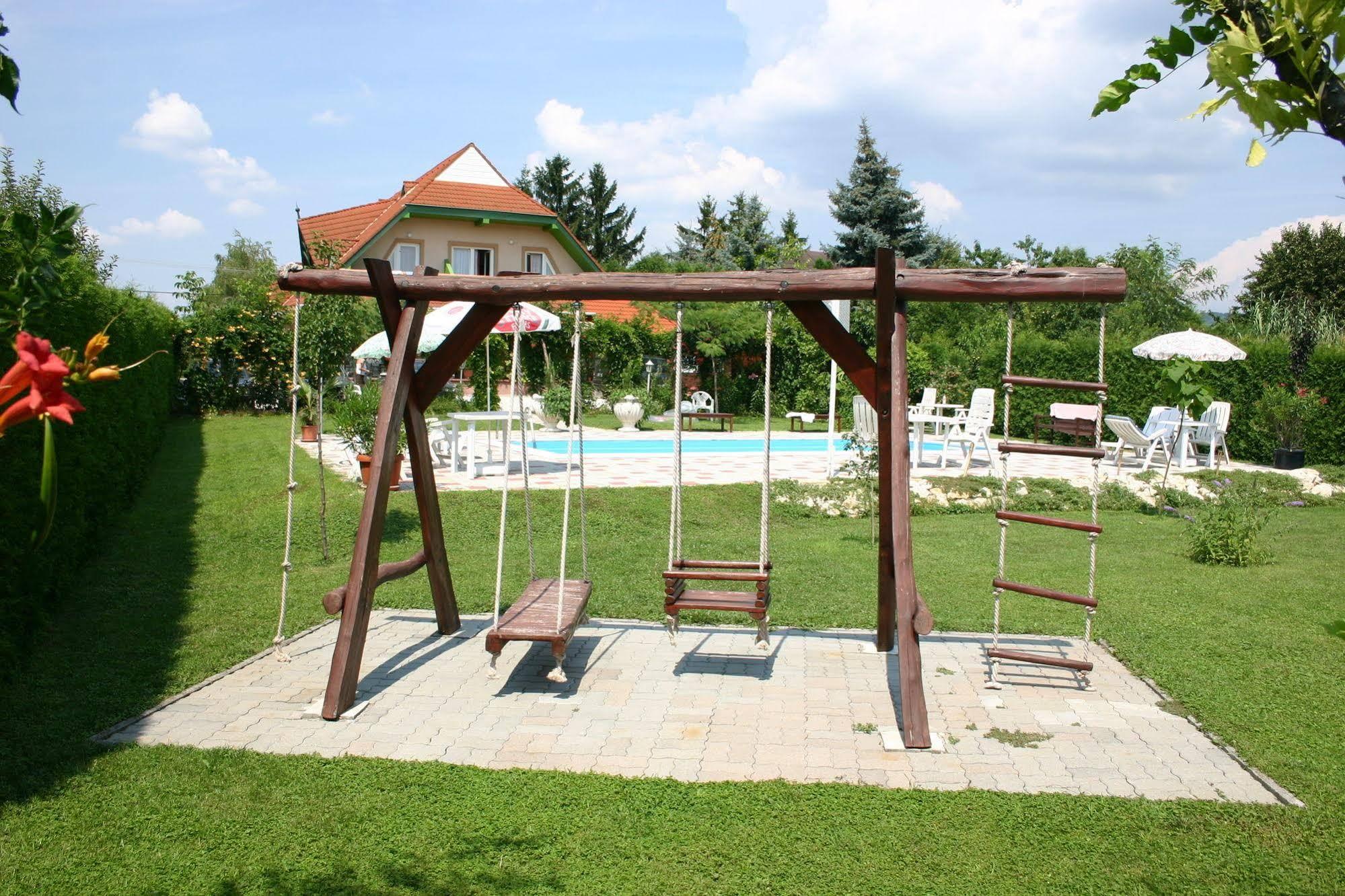 Lorelei Pension Adults Only Gyenesdias Bagian luar foto