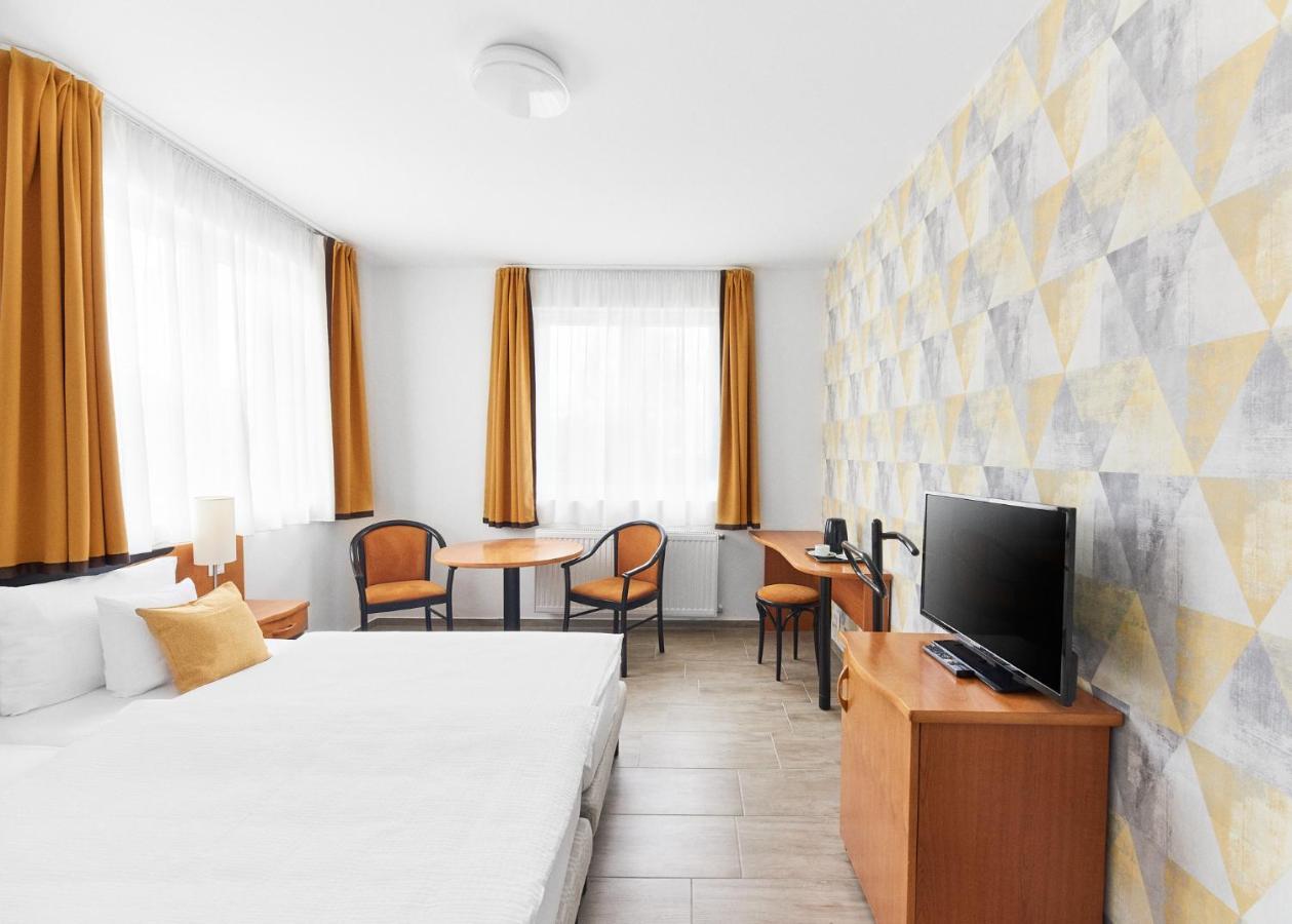 Lorelei Pension Adults Only Gyenesdias Bagian luar foto